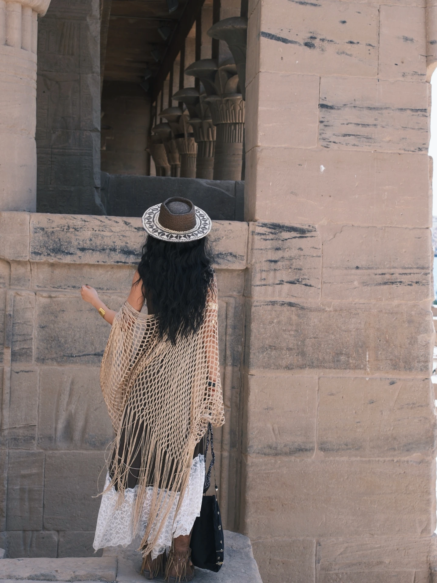 bohemian-gold-thread-tassel-shawl-travel-atmosphere-outerwear-mesh-hollow-out-cardigan-multifunctional-long-rectangle-polyester