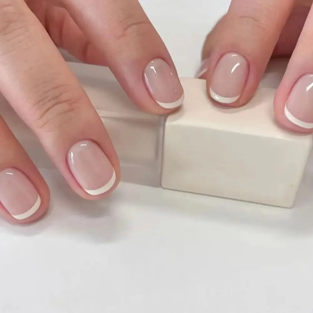 Curto redondo unhas falsas, francês, azul, espumante, pérola, branco, ondulado, amor, coração, tampa completa, destacável, pressione sobre unhas