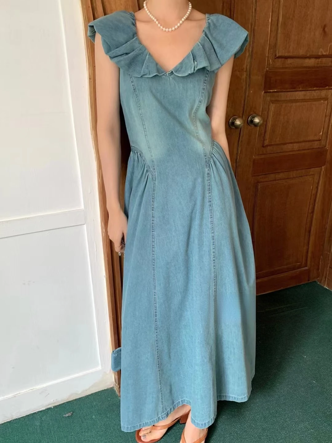 Soft V-nekc Sleeveless Women Dresses Comfortable Ruffled Denim Vestidos 2024 New Female Summer High-end Dresses Retro Chic Robe