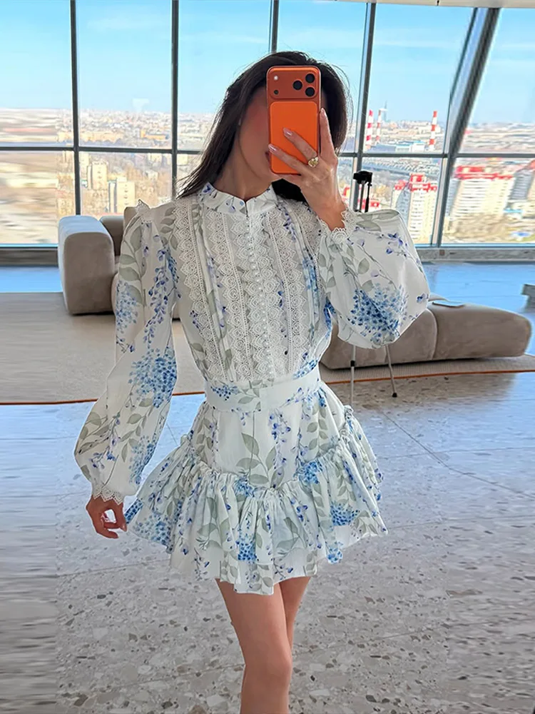 Bedrucktes Spitzenkleid mit Rüschen, Kurzkleid für Damen, Street-Style, Stehkragen, Laternenärmel, Schnürung an der Taille, unregelmäßiger Saum – Detail 15