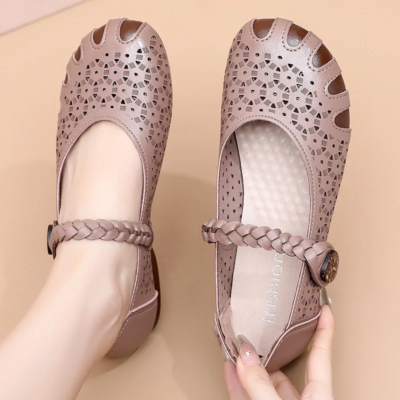 2026 Summer Soft Soled Mom's Shoes Sandals Hollow Out Hole Shoes Cowhide Bottom,Comfortable,Durable,Breathable Footwear ,As Gift