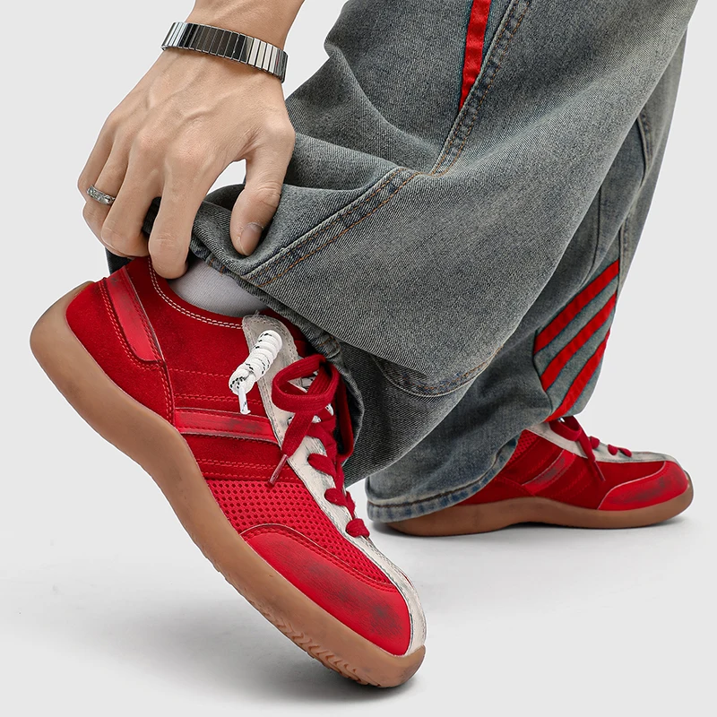 秋レッドメイクオールドスニーカー男性快適なローカット通気性メンズレーシングシューズヴィンテージレースアップカジュアルスニーカー女性フラットトレーナー
