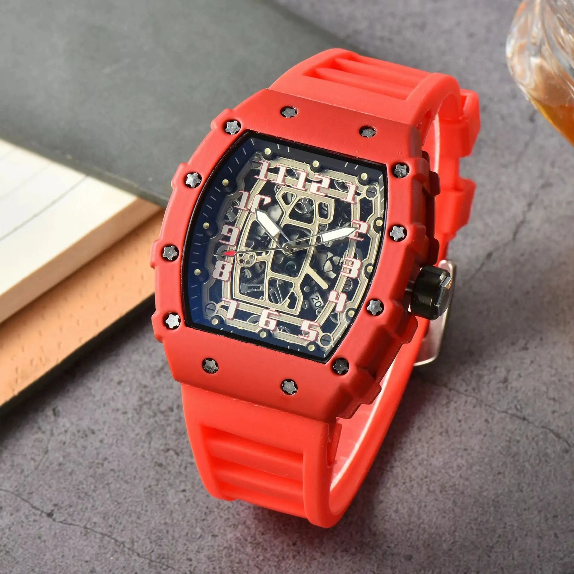 Luxury Quartz นาฬิกาข้อมือผู้ชายชายนาฬิกาอัตโนมัติสําหรับ Man นาฬิกาผู้ชายแนวโน้มแฟชั่นโปร่งใสกันน้ํา Skull