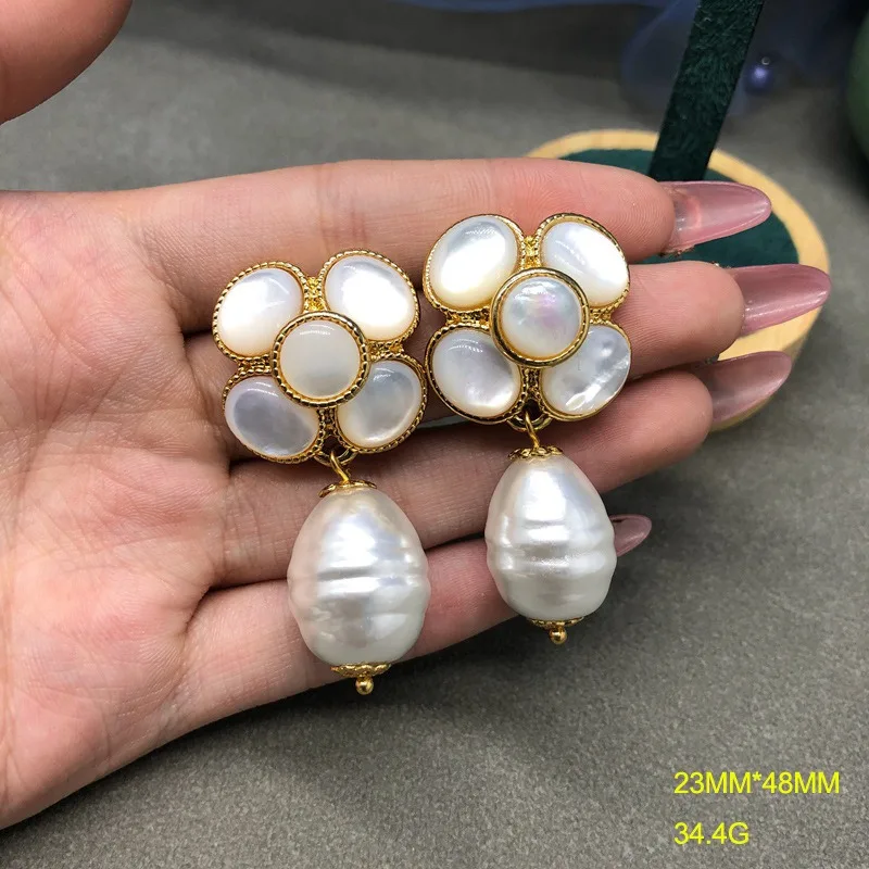 

French Medieval Jewelry Retro Court Natural Mother Shell Three-dimensional Flower Necklace Earrings Copper Ring Bracelet Versati