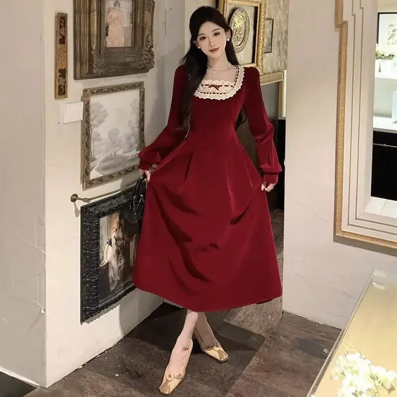 2025 New French Vintage Hepburn Style Dress Retro Women's Autumn Winter High Waist Slim Temperament Velvet Long Dresses