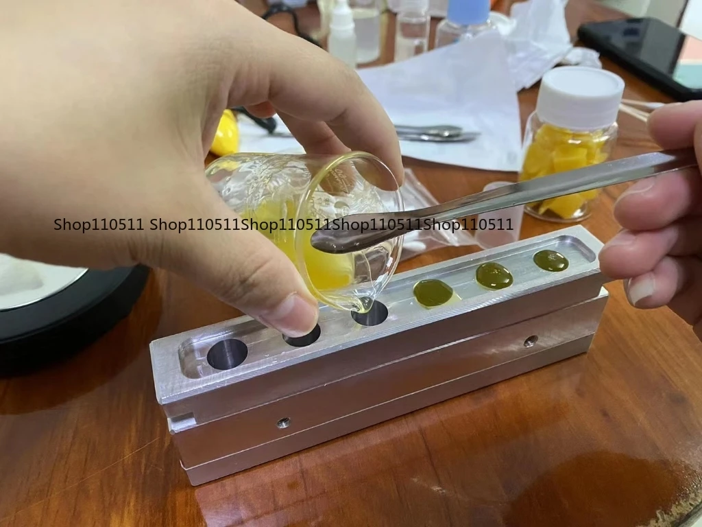 

Алюминиевая форма для помады, 6 отверстий, 2 отверстия, 4 отверстия, двухцветная сэндвич-помада, сделанная своими руками, металлическая 12,1, бесшовная