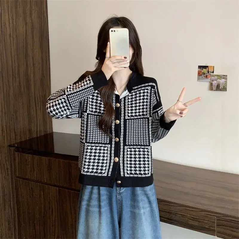 Autumn Winter New Fashion Round Neck Long Sleeve Plaid Cardigan Women\'s Clothing Loose Knitting Trend All-match Button Chic Tops