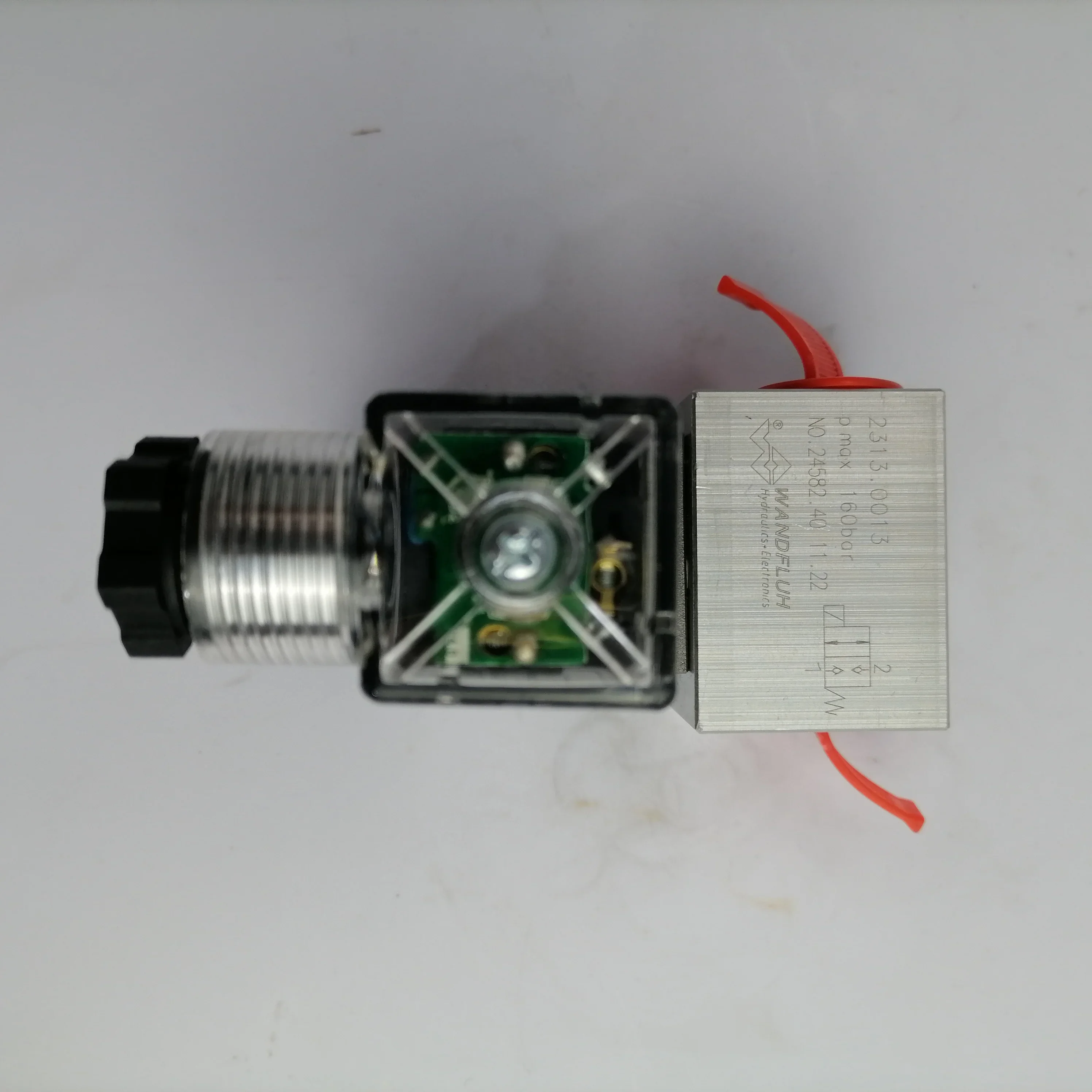 الأصلي Wandfluh Hydraulische Magnetventielen M2203-G24-C