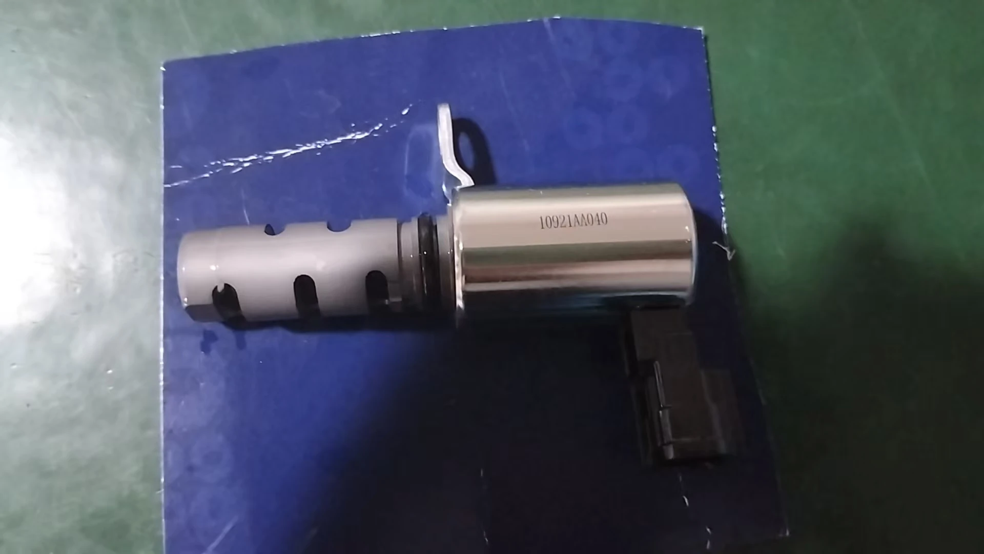 

Oil Control Variable Valve for ej25 Timing Solenoid VVT Valve 10921AA040