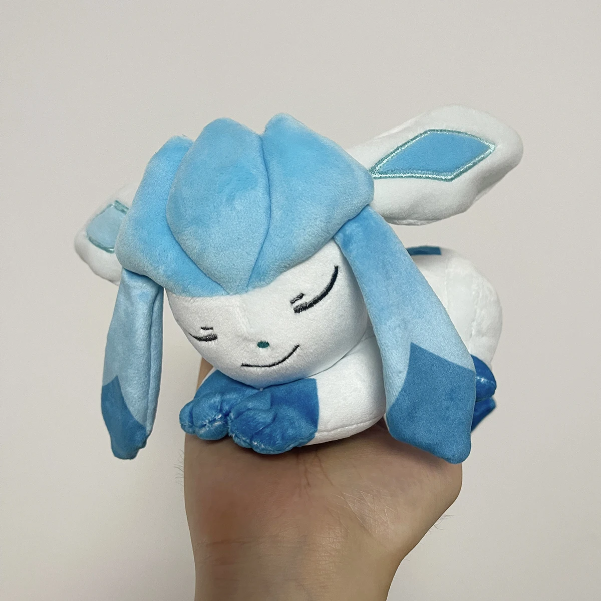 البوكيمون بيكاتشو سلسلة النوم Glaceon Leafeon Sylveon أفخم Sprigatito محشوة دمية Charizard Peluche لعبة الهوايات هدية عيد الميلاد #3