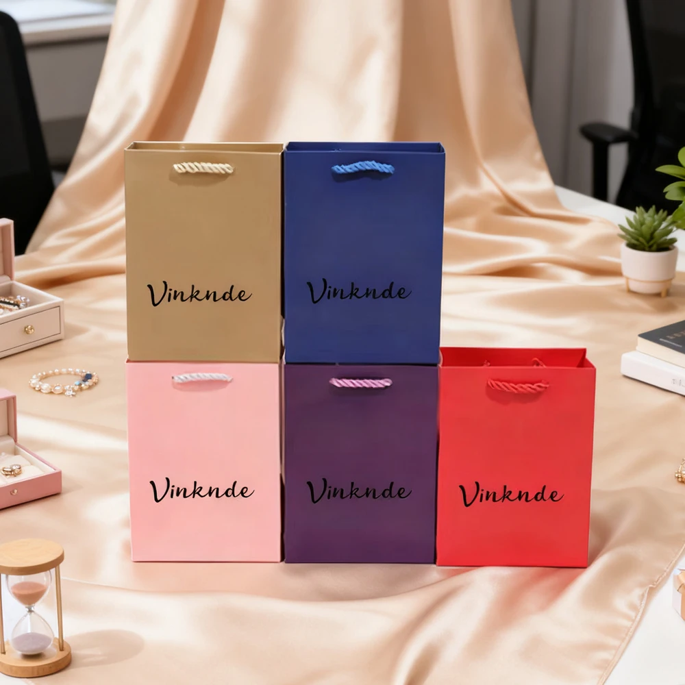 

100 шт. темно-синие бумажные подарочные пакеты с ручками, упаковка с логотипом для свадьбы, путешествий, ювелирные изделия, помады, шарфы, сумки для хранения