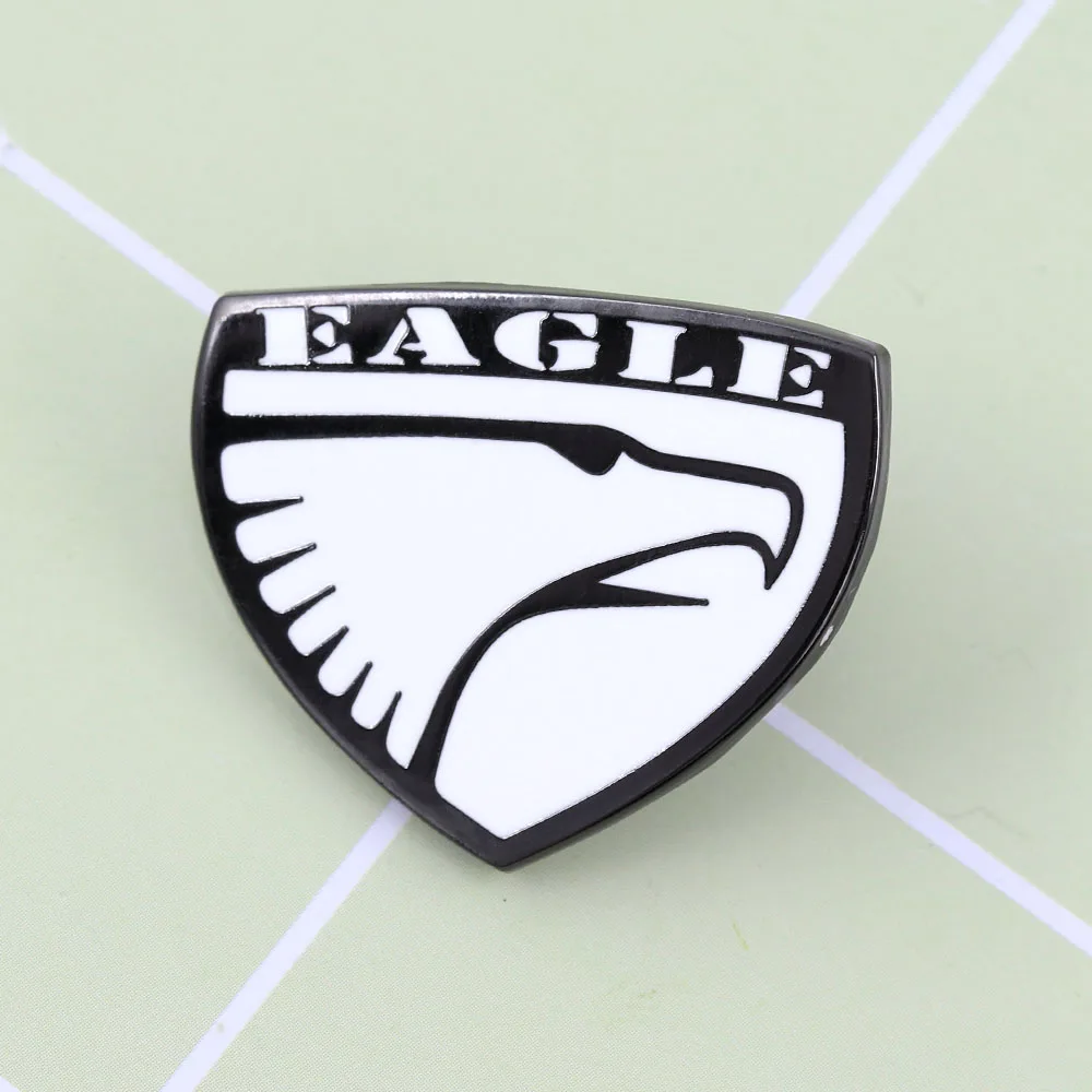 Retro Adler Auto-Logo Emaille-Anstecknadel Vintage Chrysler Jeep Adler Talon Abzeichen Automobil Motorsport Brosche für Autofans Jacken-Reversnadel – Detail 4