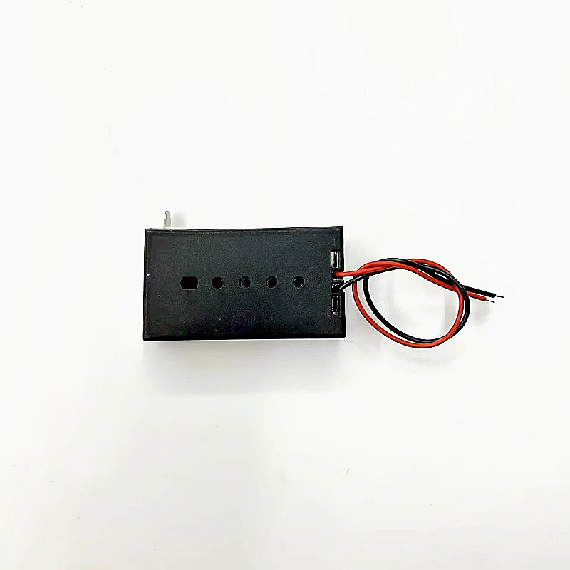 DIY بها بنفسك الإنتاج التجريبي لخرطوشة بطارية 2AA مع مفتاح سكين الصفائح المعدنية وحامل بطارية سكين بسيط
