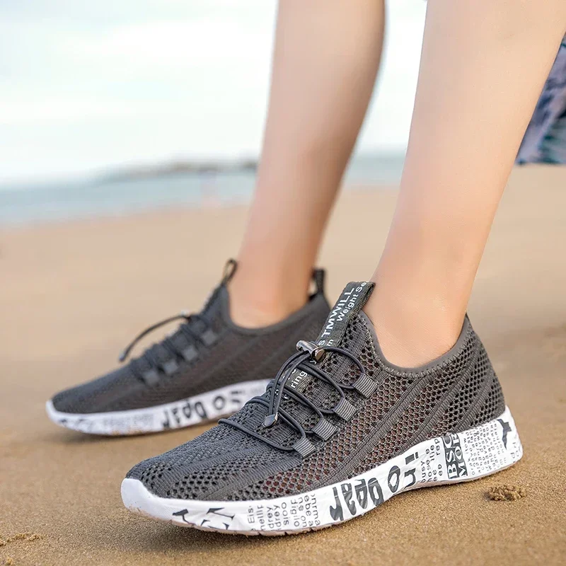 2024 New Style Outdoor Water Shoes Men Wading Beach Hiking Aqua Shoes Quick Dry Non-Slip Sandals Camping Gym Sports Sneakers