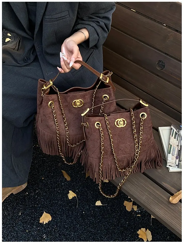 

2025 New Women's Vintage Tote Bag, Large Capacity Fringe Crossbody Purse, Retro Chain Strap Shoulder Bag for Work & Dating​