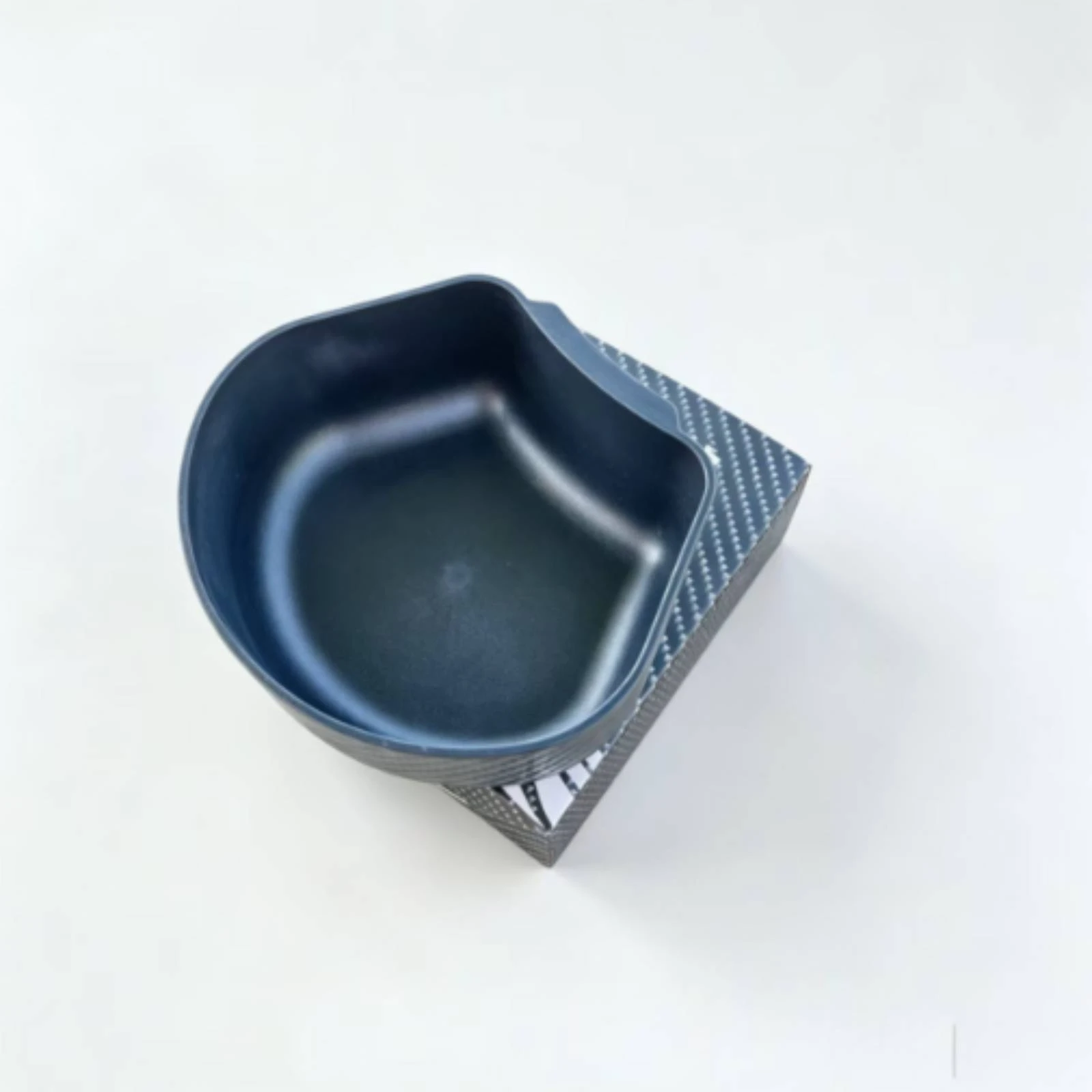 Hanging Bowl with Tab Smooth-Interior Fishing Container Sturdy Portable for Anglers view 5