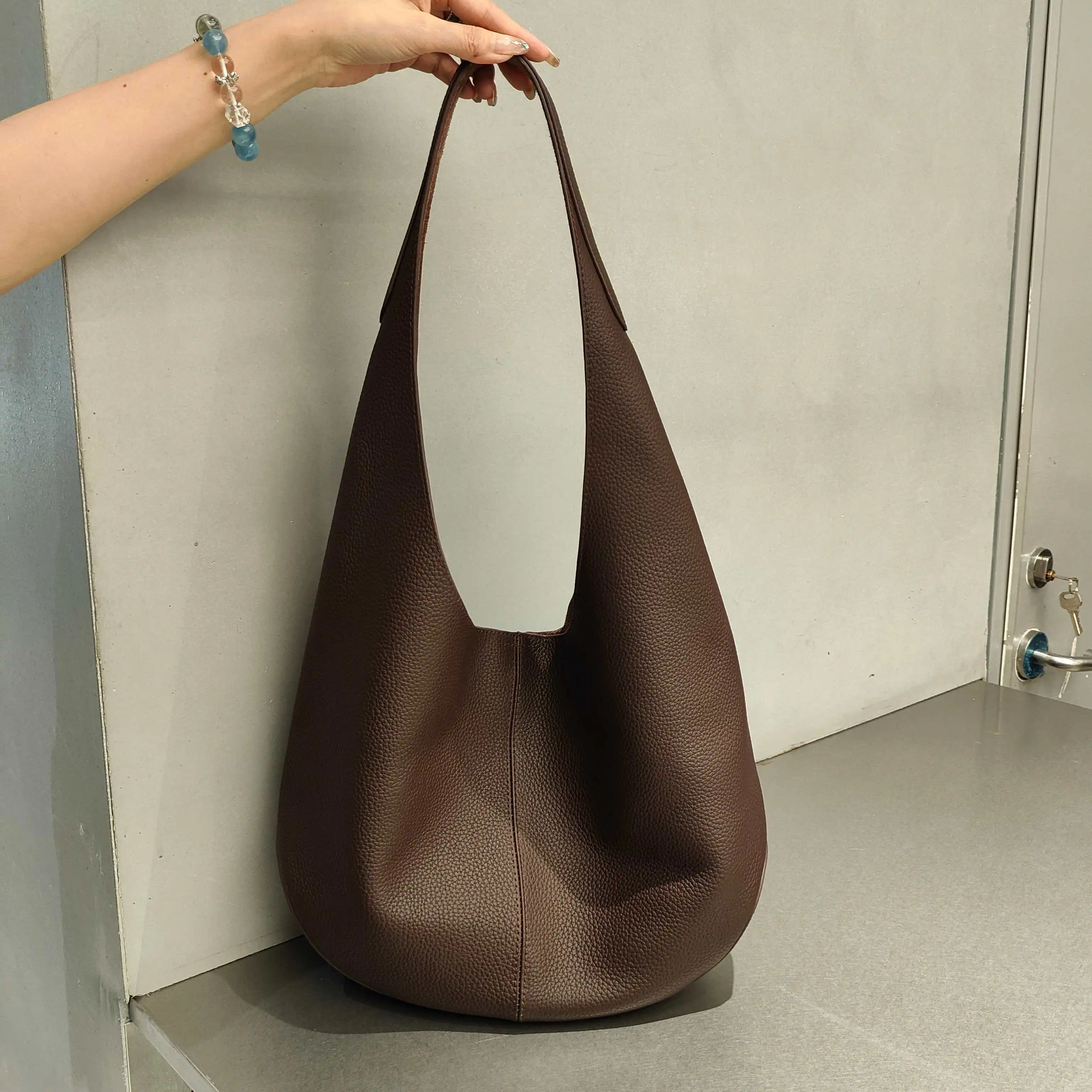 2026 New  genuine Leather Handbag for Women Spacious Casual Soft Leather Tote Bag Stylish, Relaxed Boho-Chic Wanderlust Bag