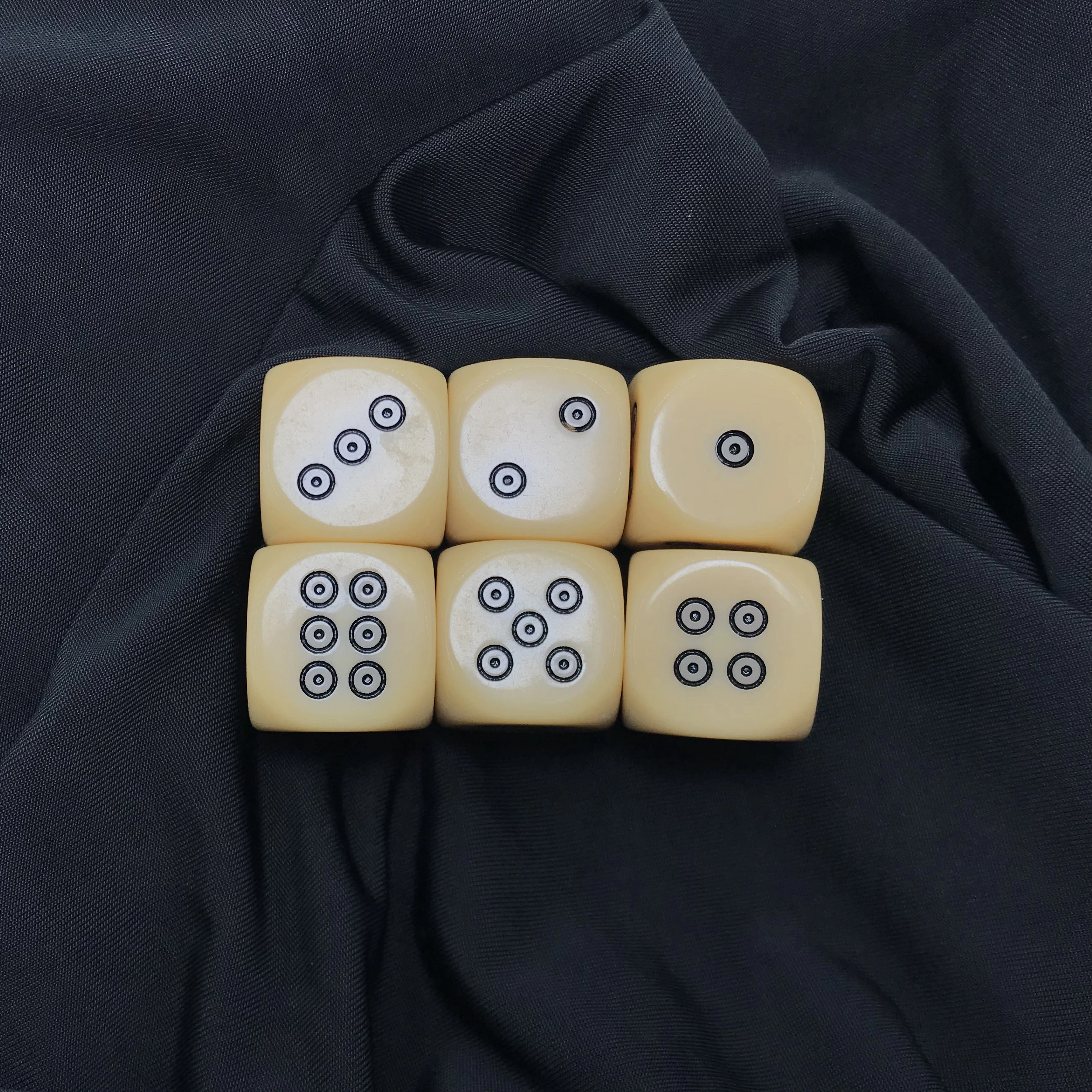 

circle dice Resin dice vintage dice for juegos de mesa dados dot for board game