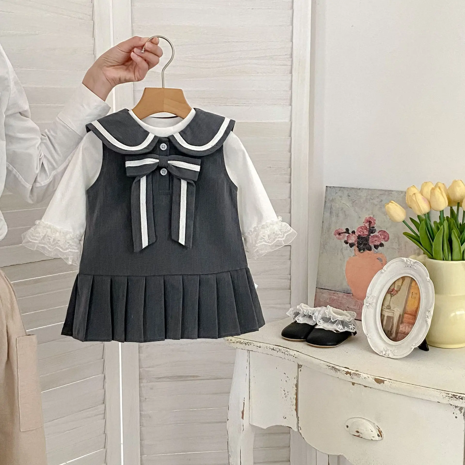 2026 Spring Baby Girl Two Piece Set Versatile Bottom Shirt Girls' College Style Bow Vest Dress Set