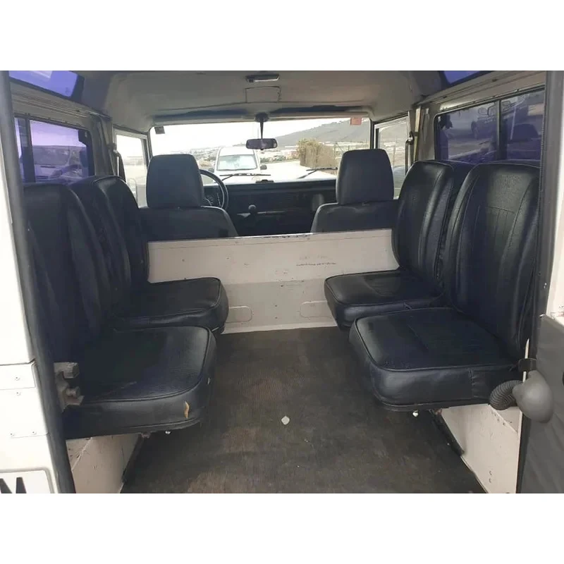 

High quality custom-fit car mats Defend 90 TDI300 TD5 Both LHD and D black color upgr restoration carpets
