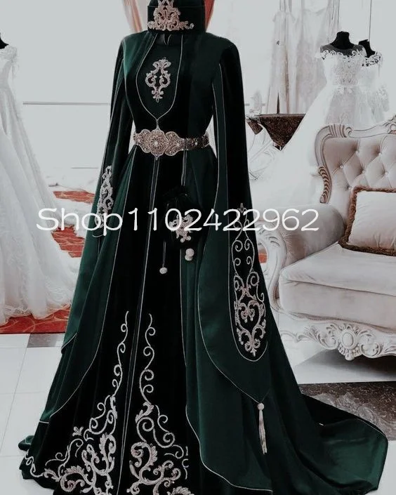 

Hunter Green Velvet Kavkaz Caftan Prom Dresses Cape Long Sleeve Embroidery Evening Gown Folk Traditional Caucasian Dress