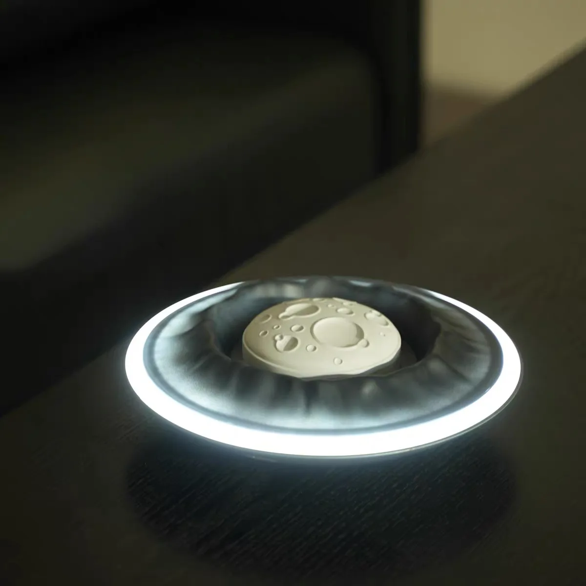 

The Dark Side of the Moon | UFO Bluetooth Audio x Planet Aromatherapy "Green Leaf Fragrance · Wormwood Tune"