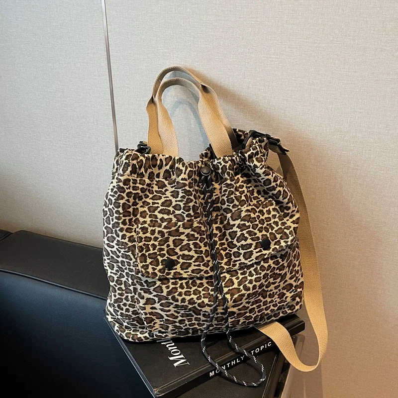 

Hasp Fashion Leopard Print Shoulder Bags 2025 New High Quality Casua Trendy Women's Crossbody Bags Versatile Commuting