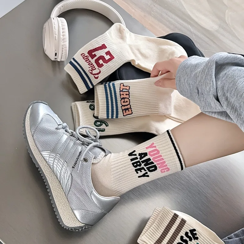 

Women's Spring And Autumn Pure Cotton Mid Calf Socks Absorbent Breathable Sports Socks American Style Vintage Student Long Socks