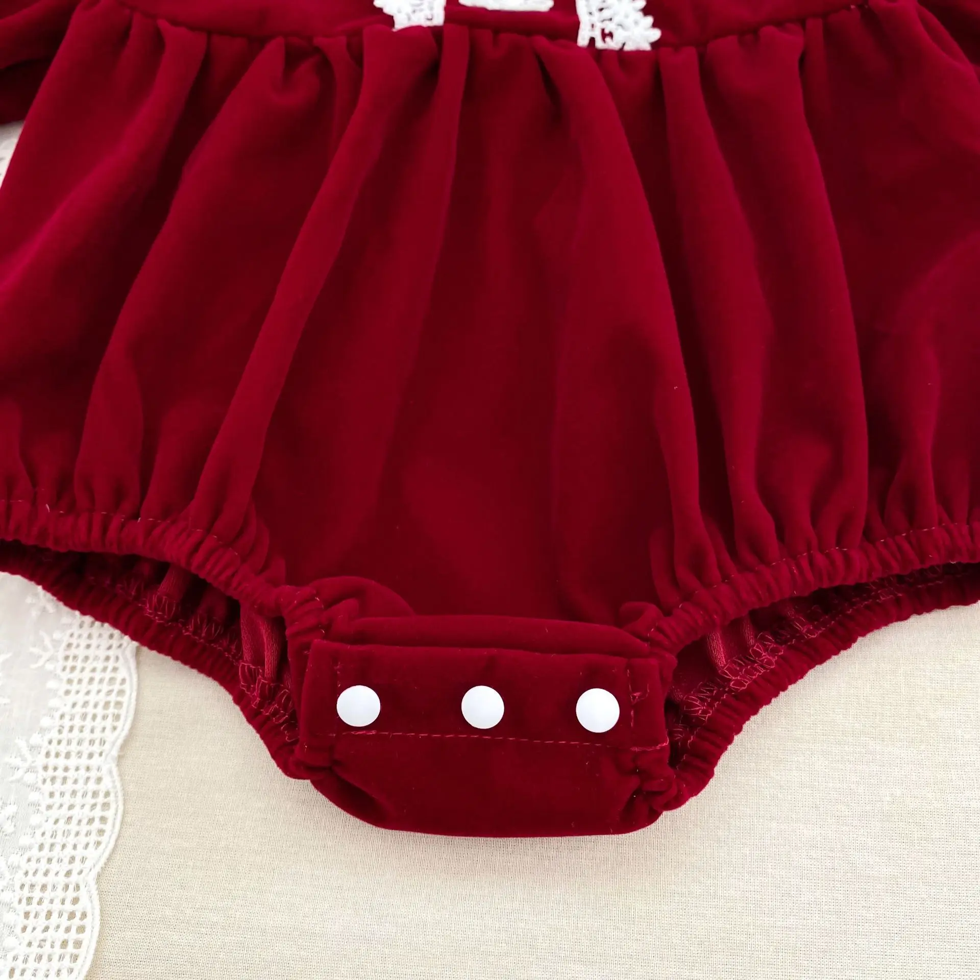 Roter Spitzen-Strampler für Babymädchen, langärmelig, Vintage-Body, Prinzessinnen-Outfit, Frühling/Herbst – Detail 13