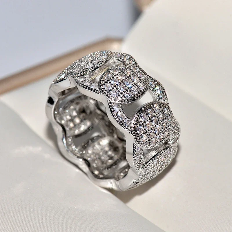 Huitan Wedding Band Rings for Women Silver Color/Gold Color Engagement Marriage Luxury Rings Full Cubic Zirconia Bling Jewelry