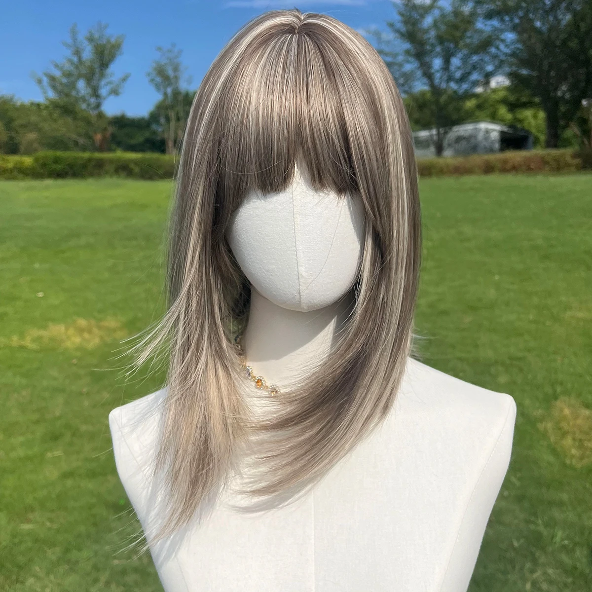 Daily Short Hair Heat-Resistant Hair Natural Silver Gray Gradient Color Short Straight Party Wig Suitable Role-Playing