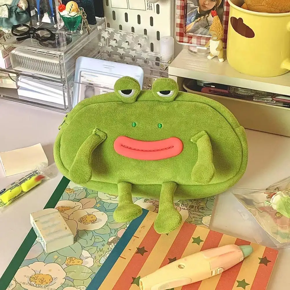 Portable Makeup Bag Cute Frog Plush Cosmetic Bag with Zipper Closure Capacity Portable Pencil Case Phone Storage for Kids