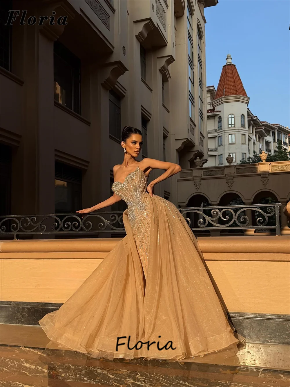 반짝 이는 샴페인 페르시 연예인 드레스 크리스탈 Strapless 이브닝 드레스 맞춤형 약혼 파티 가운 Vestidos De Cóctel