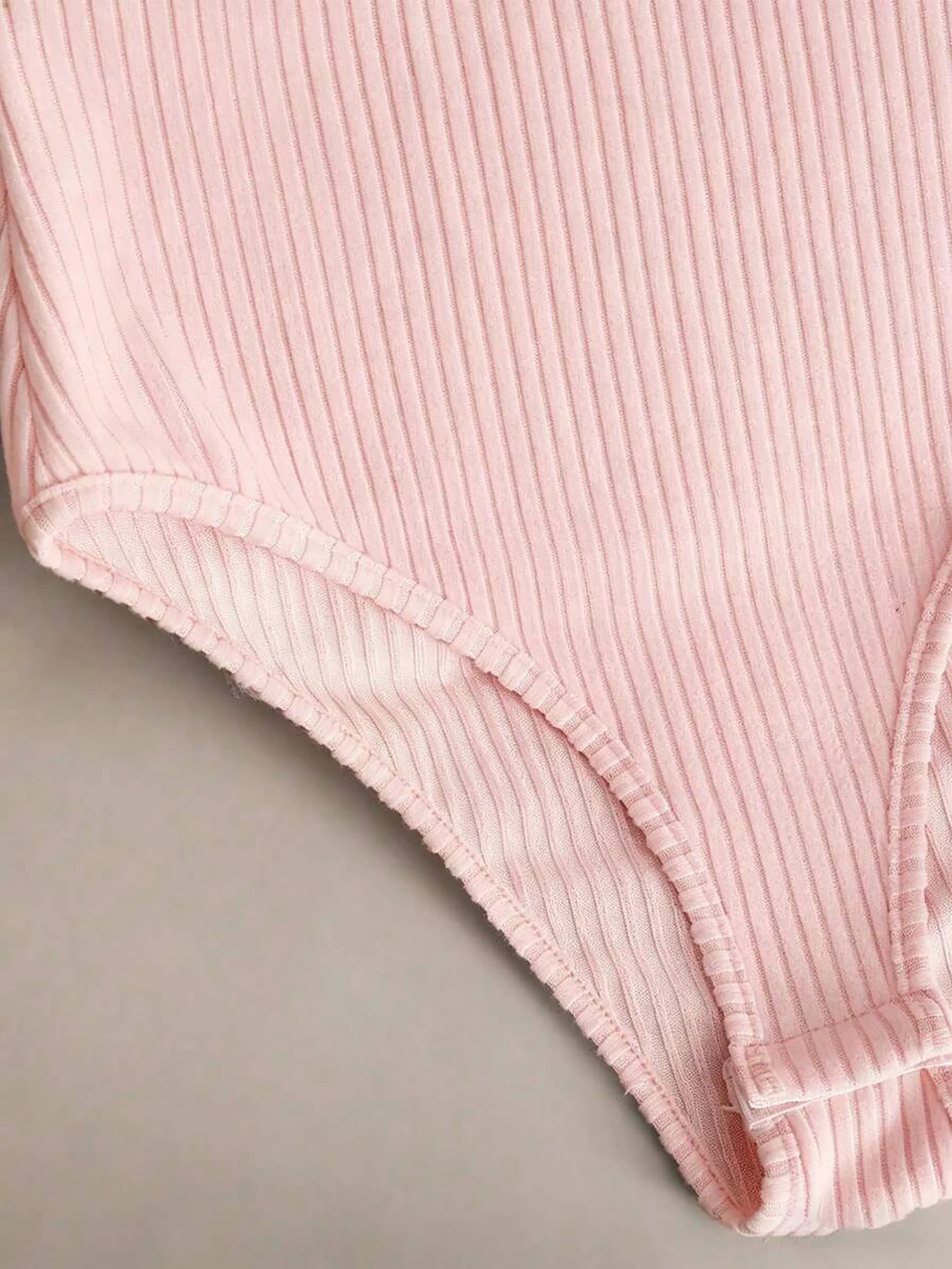 Leila Spaghetti-Träger-Bodysuit, Freizeit-Bodysuit, Basic-Bodysuit, Unterwäsche-Bodysuit, Ausflugs-Bodysuit, Urlaubs-Bodysuit, Strand-Bodysuit – Detail 9