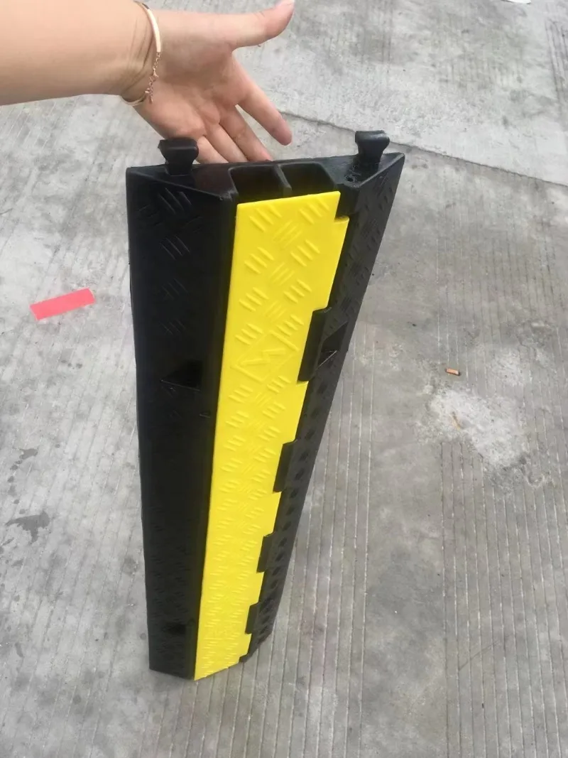 Warehouse Cable Protector Roadway 1 Channel Wire Cover Ramp Rubber Floor Cable Cover Protector