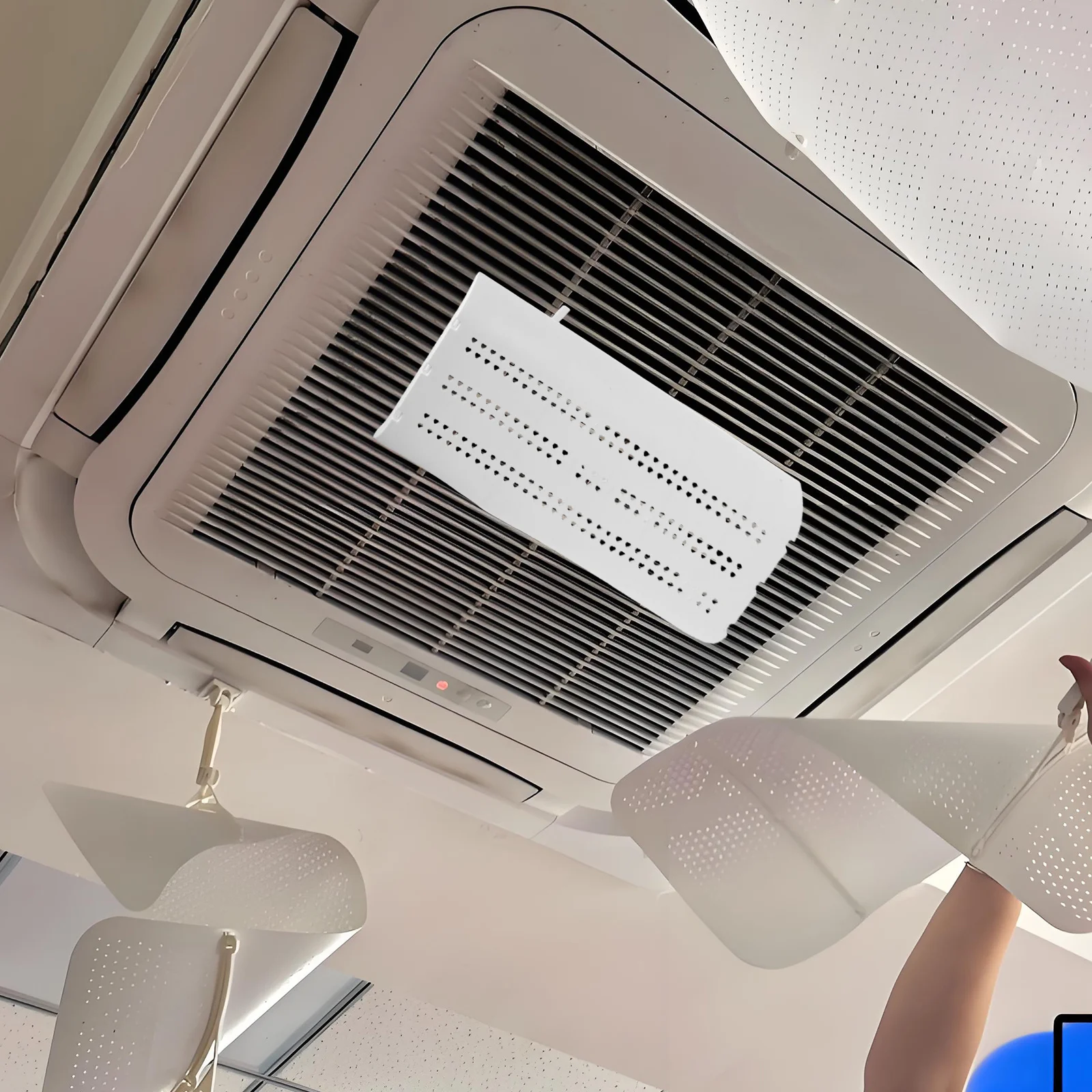 

Air Conditioner Deflector Adjustable Ceiling 20x41.5cm Central Ac Airflow Redirector Anti-Direct Blow Windshield for Home Office