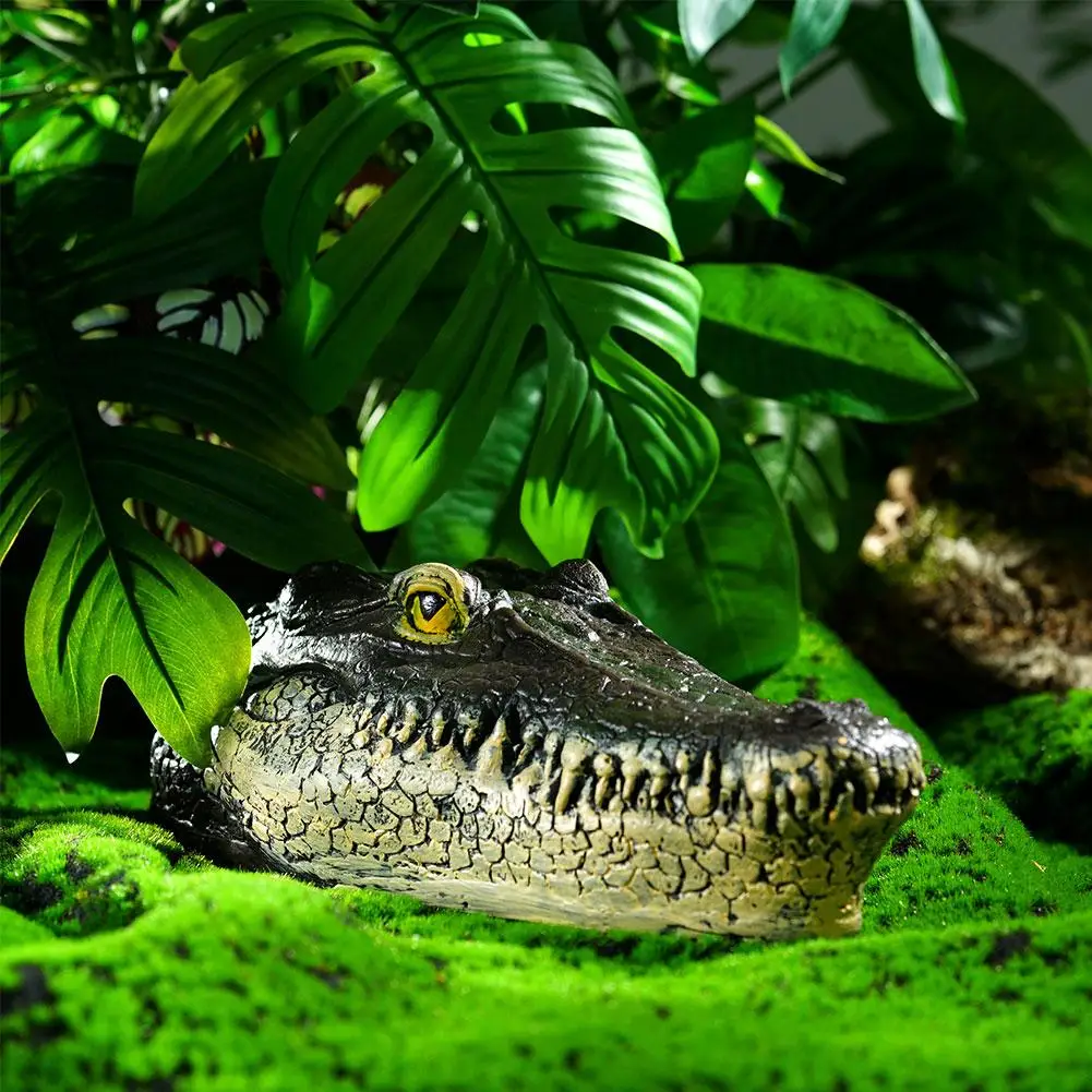 Simulated Crocodile Head Animal Decoration Yard Pond Pool Decoration Floating Alligator Head for scare Goose Predator