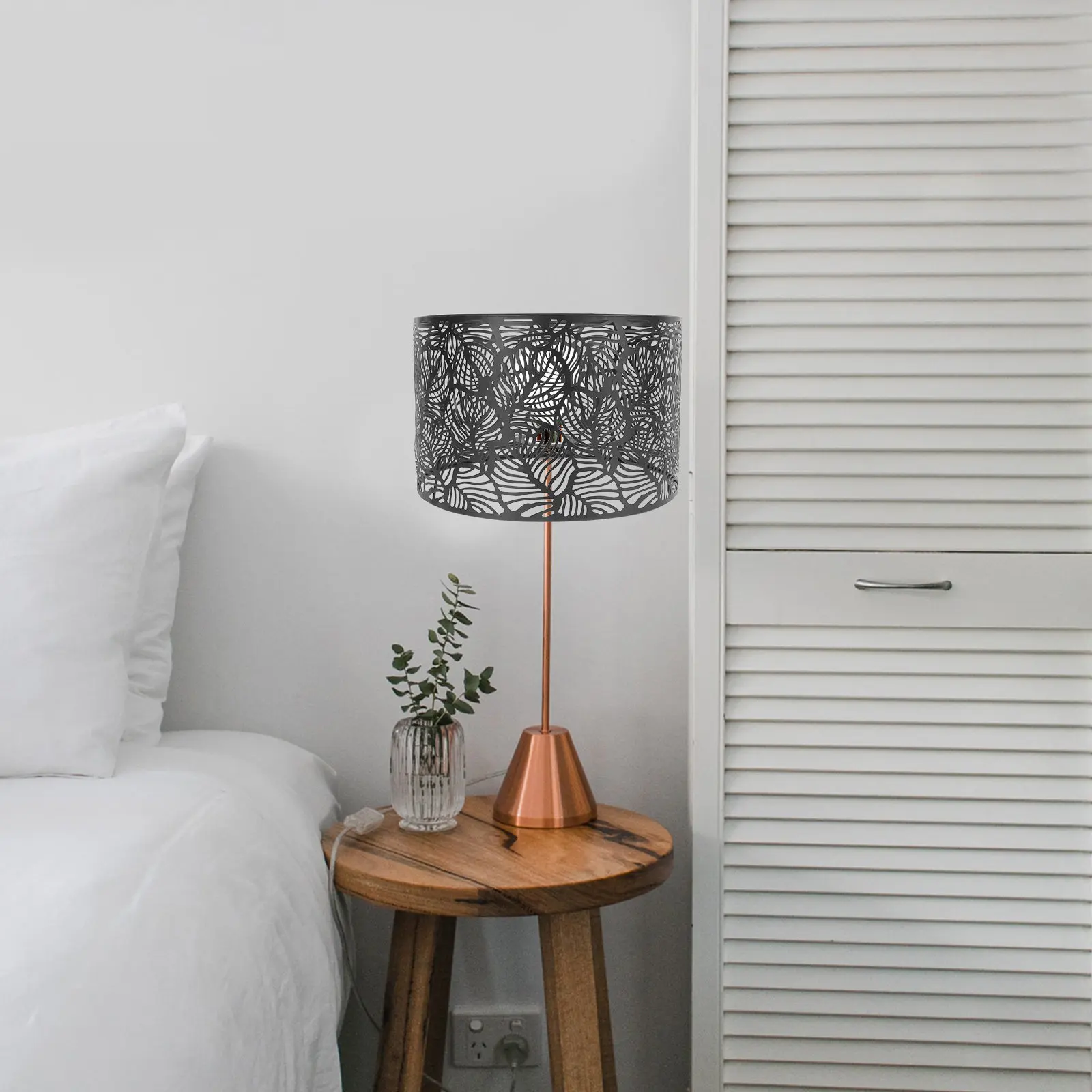 1pcs-hollow-out-metal-lampshade-chic-iron-craft-light-cover-for-bedroom-living-room-ceiling-table-lamp-accessory-home-decor