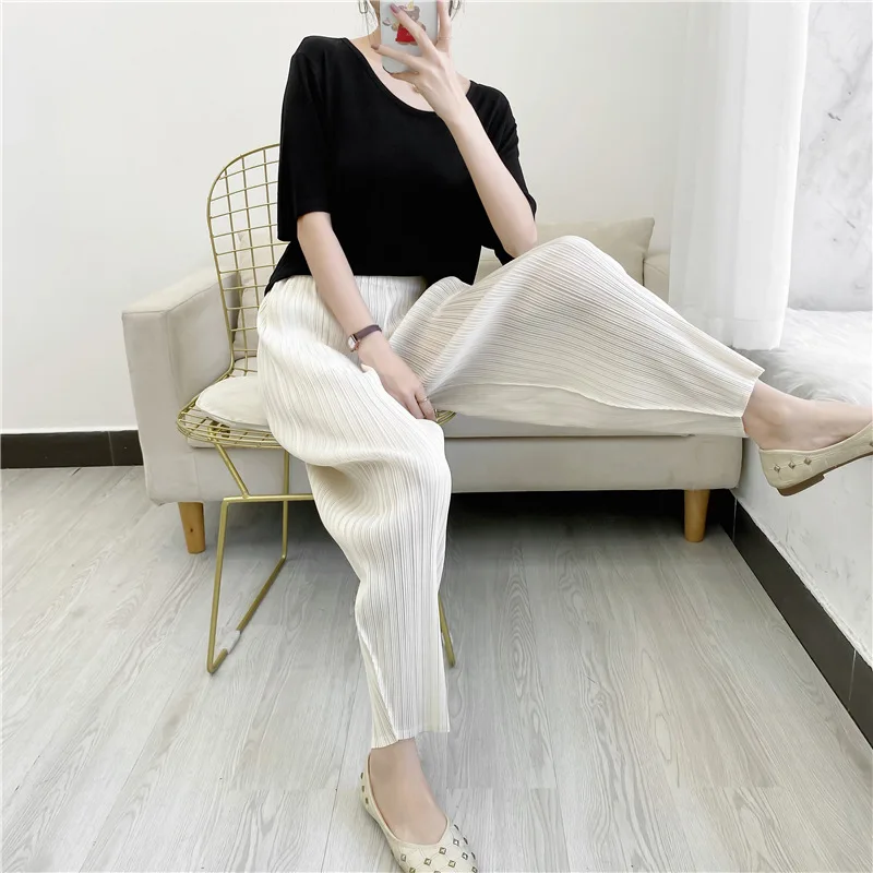 

Miyake Pleated Harem Pants Loose Slimming and Fashionable Casual Summer New Grandma Cropped Pants Sweatpants Women Y2k Pants