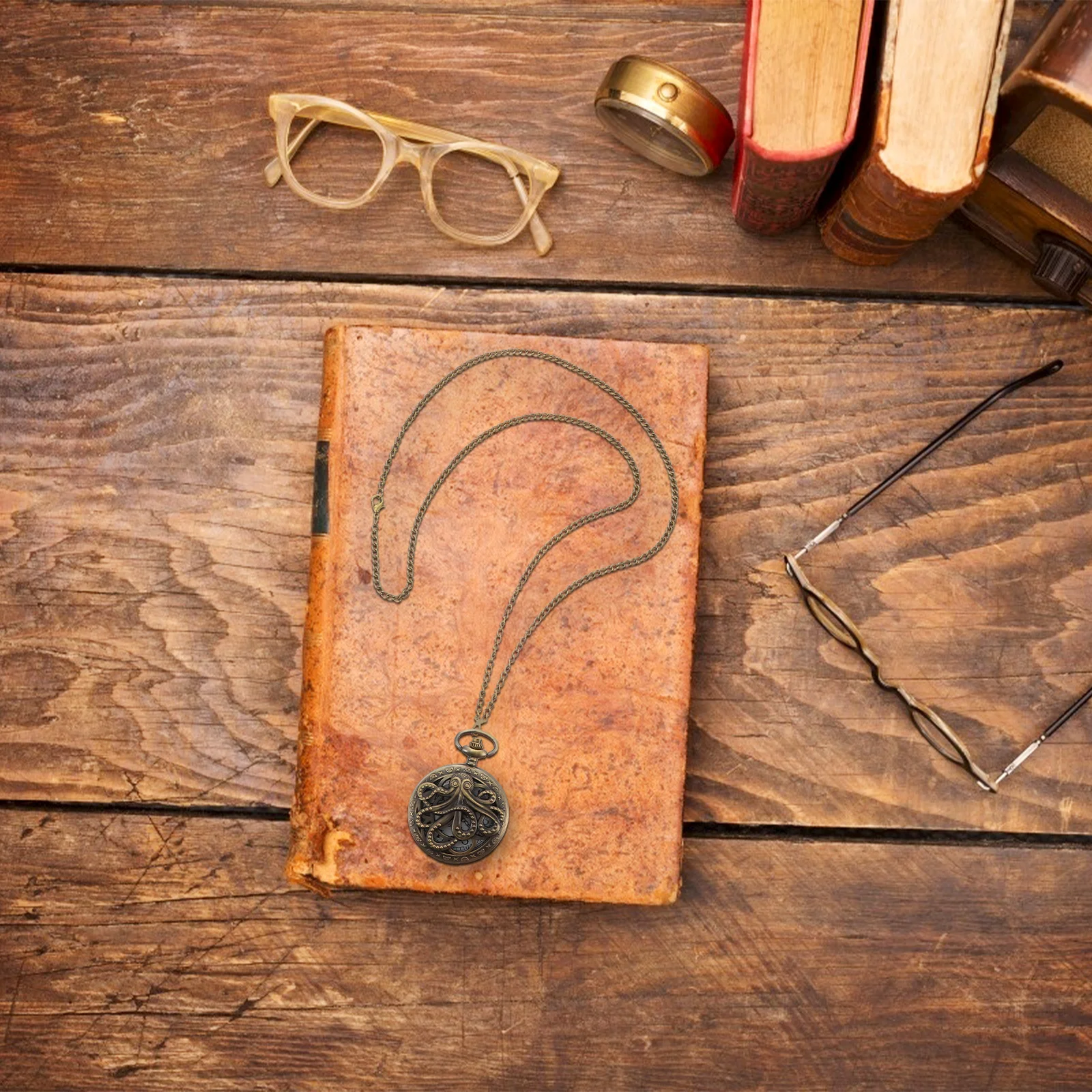 

1Pcs Retro Pocket Watch Vintage Hollow Out Design Quartz Movement Portable Timepiece for Men Unisex Style Gift