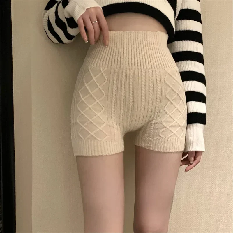 Sweet Hot Girl New Style Anti-exposure Knit Safety Pants Inner Warm Abdomen Lifting Seamless Base Cropped Shorts Fashion Slim