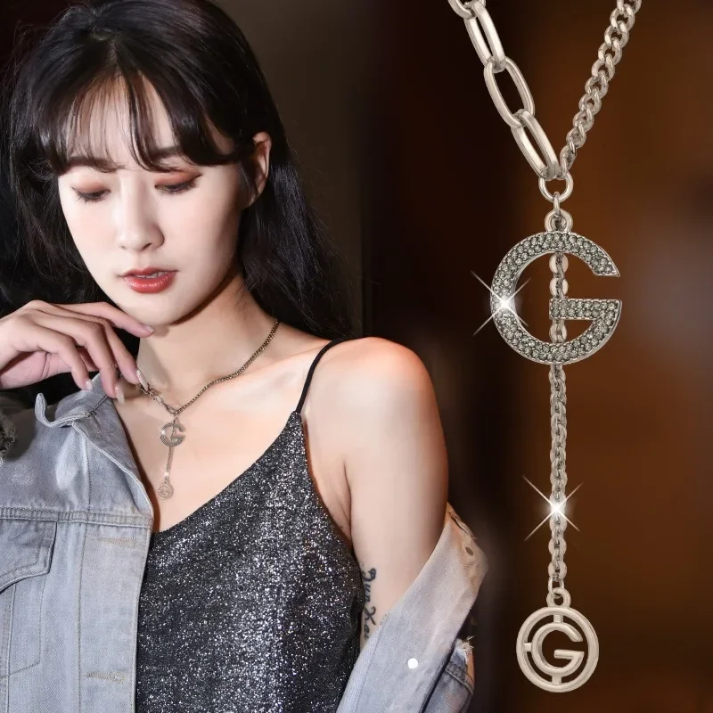 Classic and fashionable necklaces with feminine charm and letter sweater chains