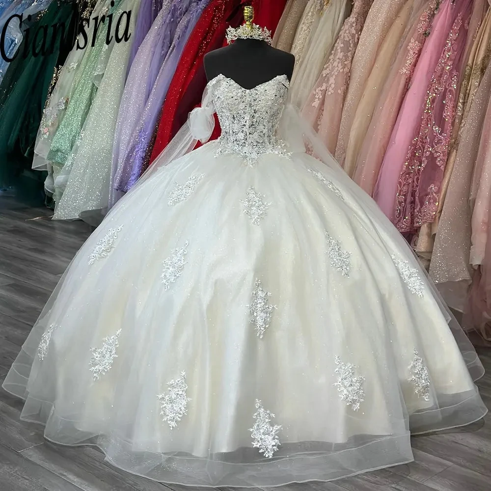 Ivory-vestido De baile con hombros descubiertos para quinceañera, apliques De ilusión, corsé De encaje, 15 Años