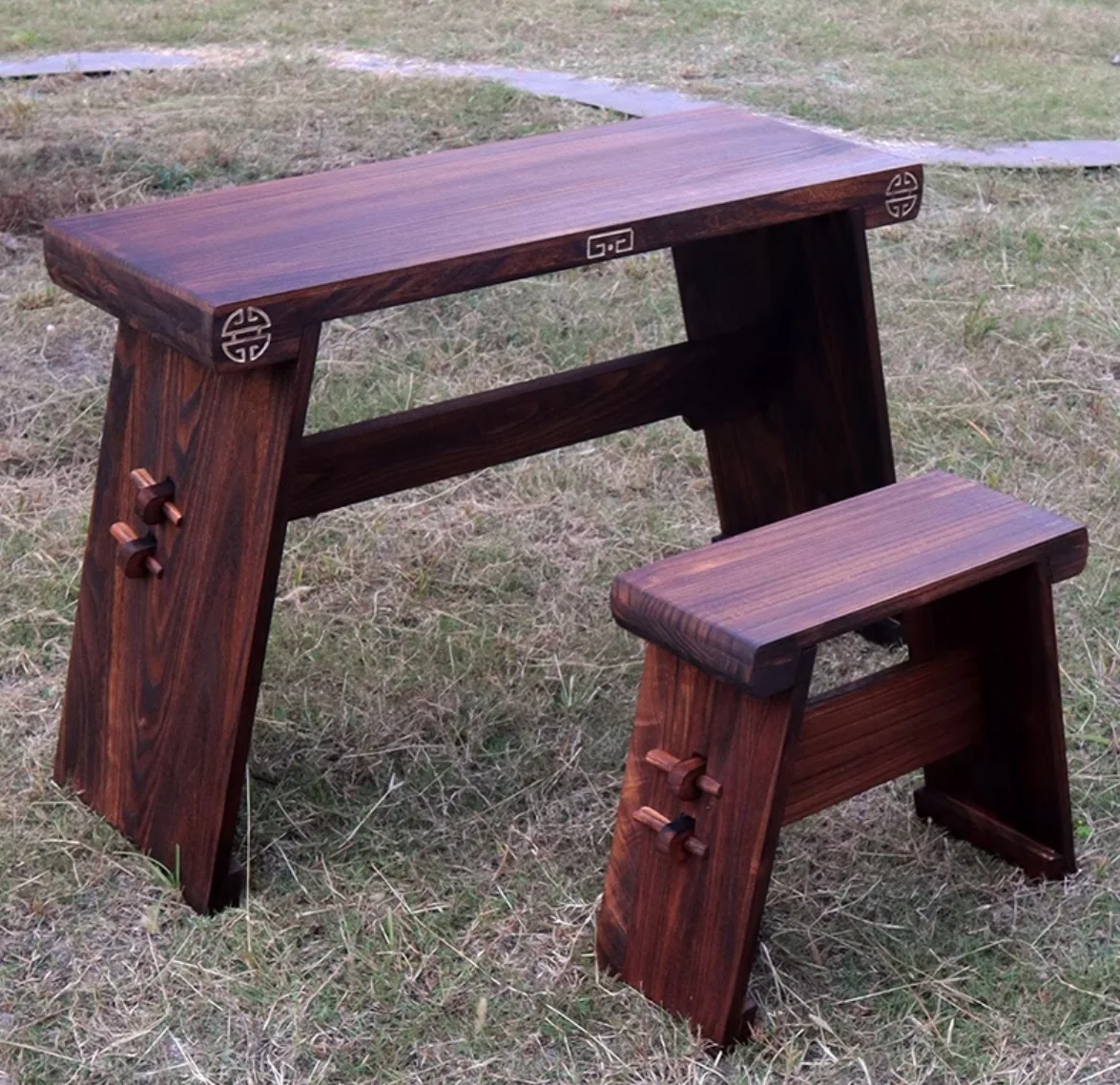 

Guqin table and stool with resonance box Easy to carry and disassemble