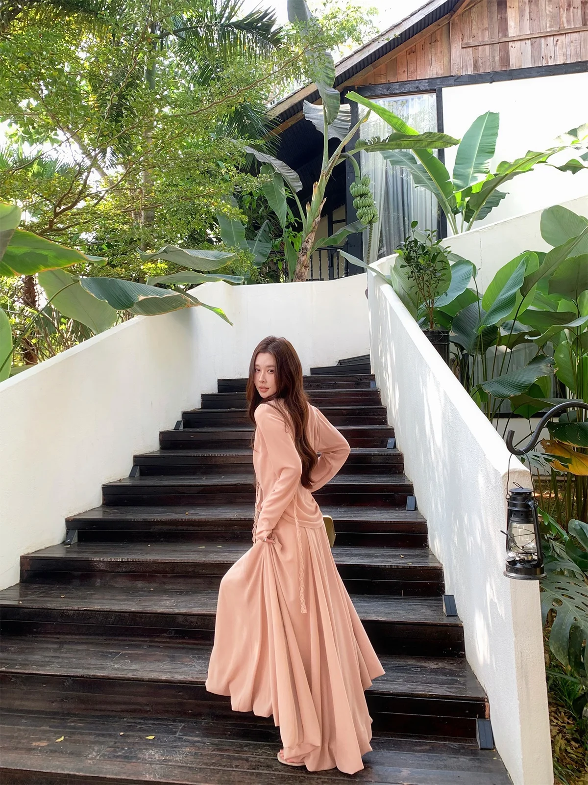 

Элегантный женский комплект из рубашки и длинной юбки Florr Playa, розовый, для летнего отдыха, свободный крой, полиэстер, с перекрестной завязкой