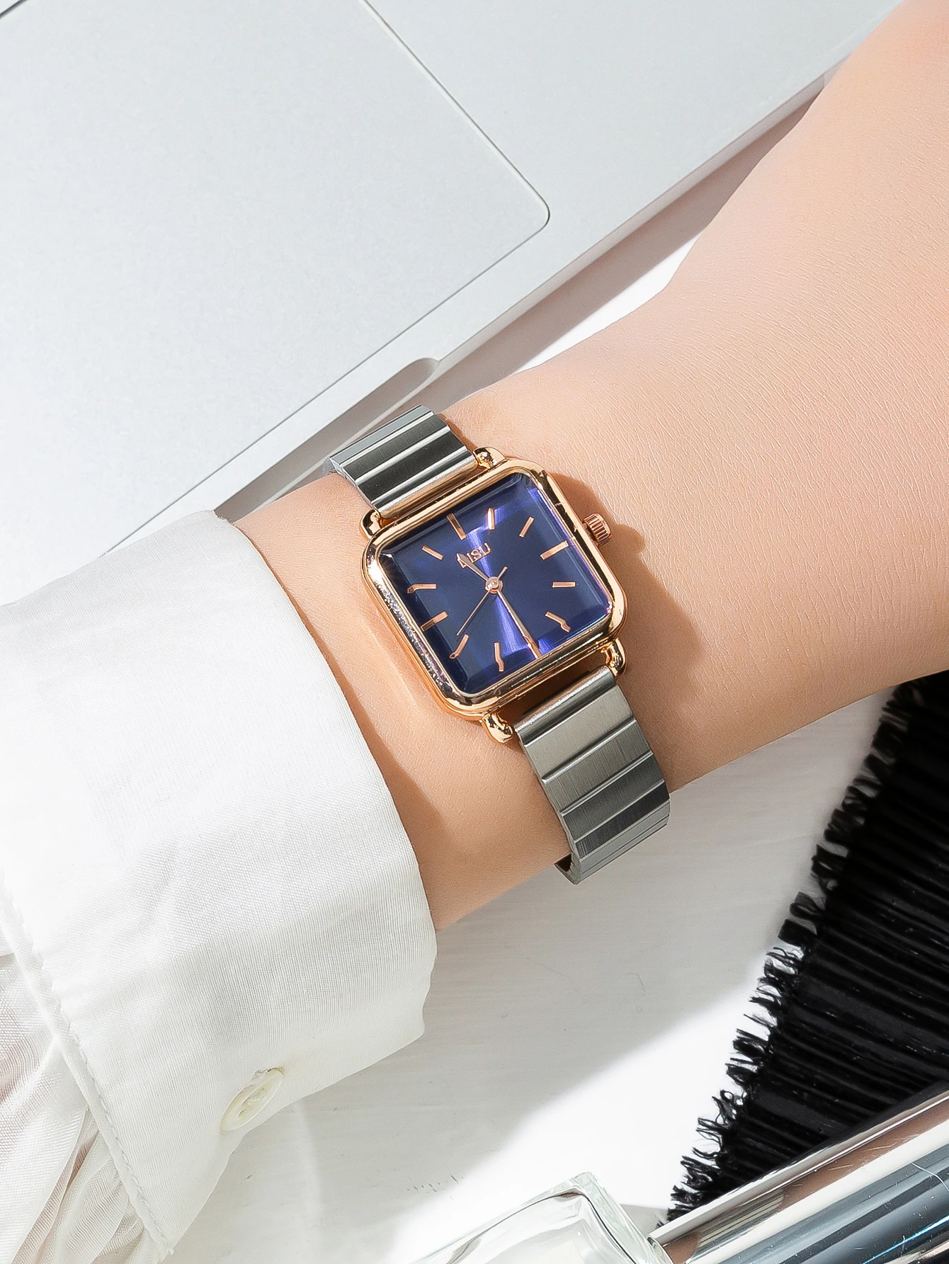 A Classic Fashion Business Square Stainless Steel Strap Women\'s Quartz Watch. For Daily Life