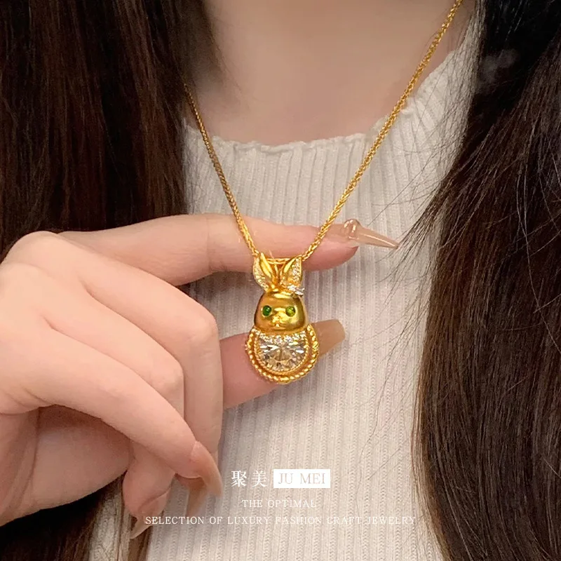 The same 9999 24K real gold women's gold necklace in the gold store has a dynamic rabbit moissanite collarbone chain and exquisi