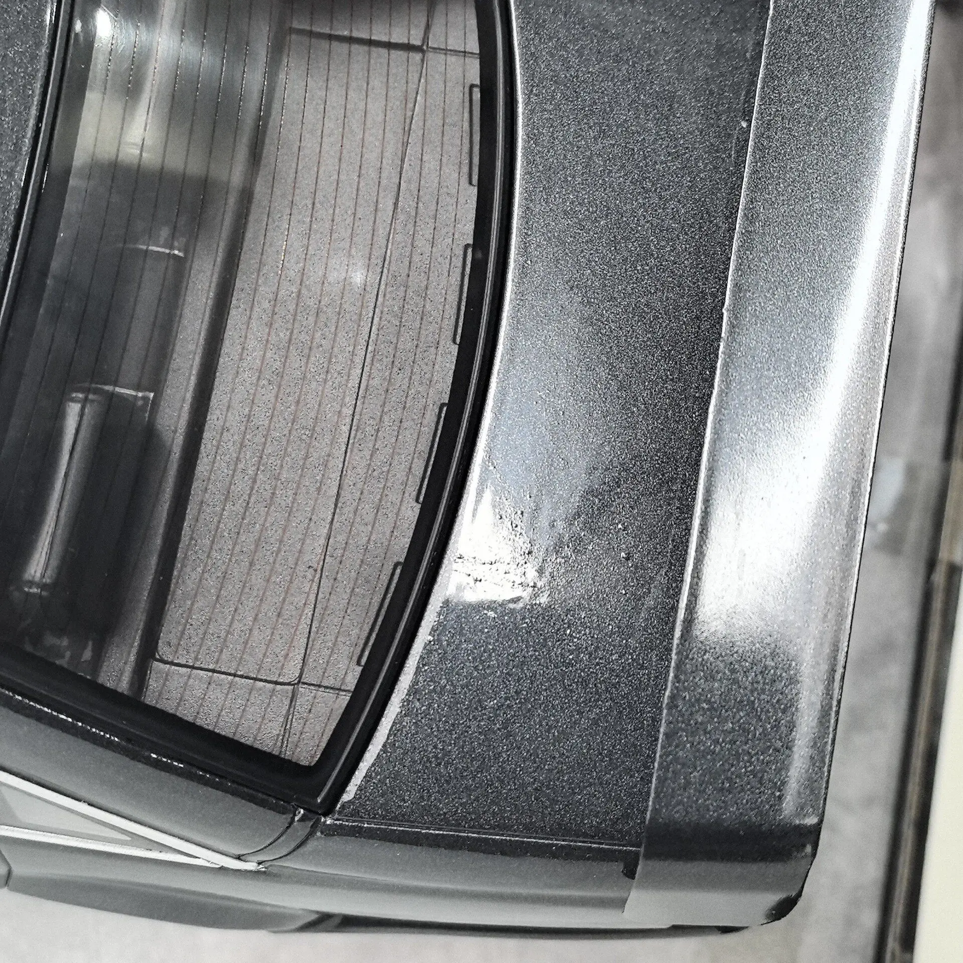 Picture 7: Paint Surface Defects SOLIDO Diecast 1/18 Scale OPEL OMEGA EVO 500 1990 71 Alloy Car Model