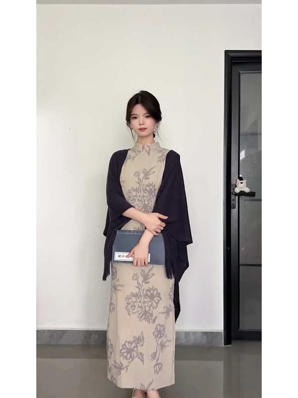 若い女性の新しい中国風の袍スリムフィット修正された秋のドレス多用途小さいサイズロースリット日常着用ポリエステル繊維