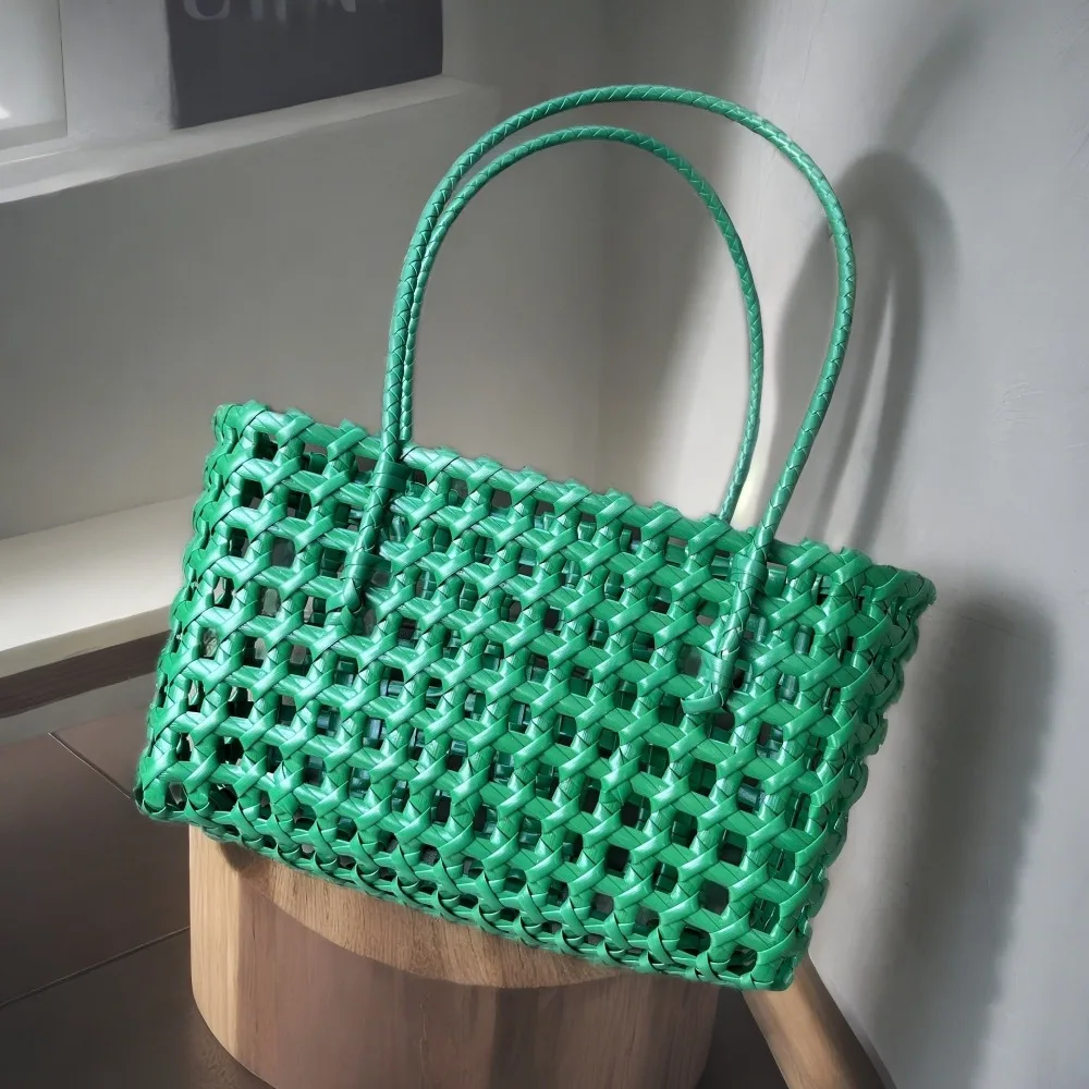 2026Plastic Hollow Weave Bag Countryside Style Large Capacity Beach Tote Bag Bucket Bag Bohemian Style Woman PVC Handbag Summer